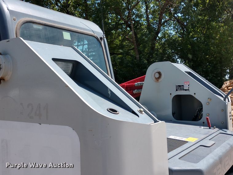 image for item DE6850 2016 Takeuchi TL-12 skid steer