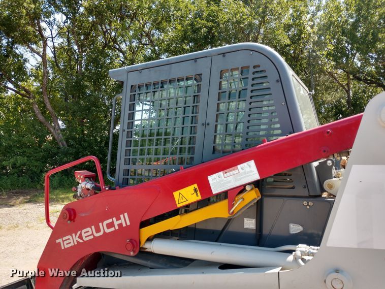 image for item DE6850 2016 Takeuchi TL-12 skid steer
