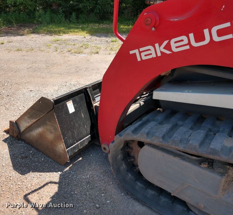 image for item DE6850 2016 Takeuchi TL-12 skid steer
