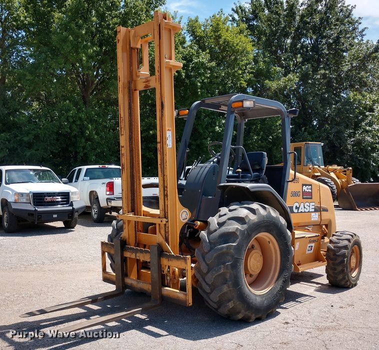 image for item DE6851 Case 586G Series 3 forklift