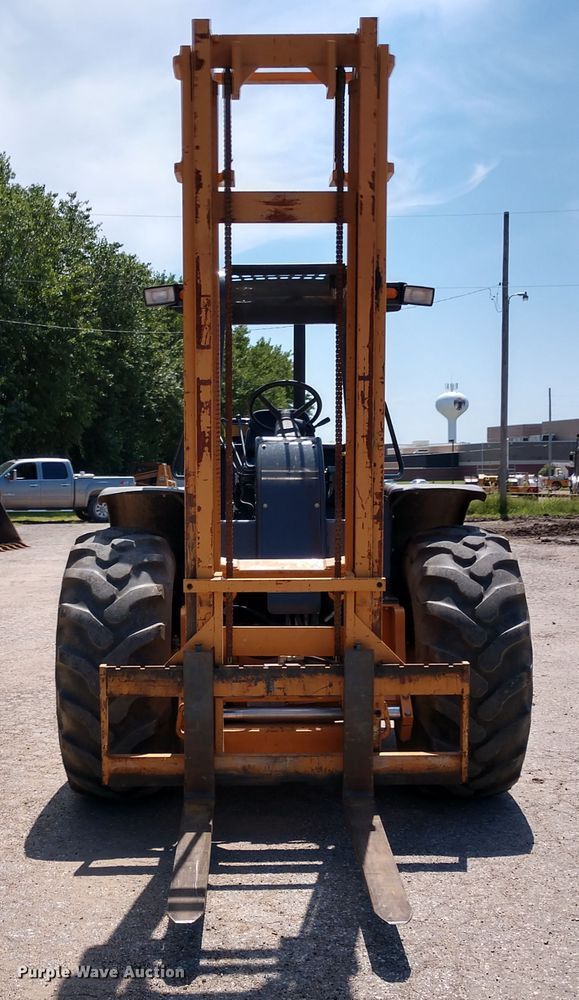 image for item DE6851 Case 586G Series 3 forklift