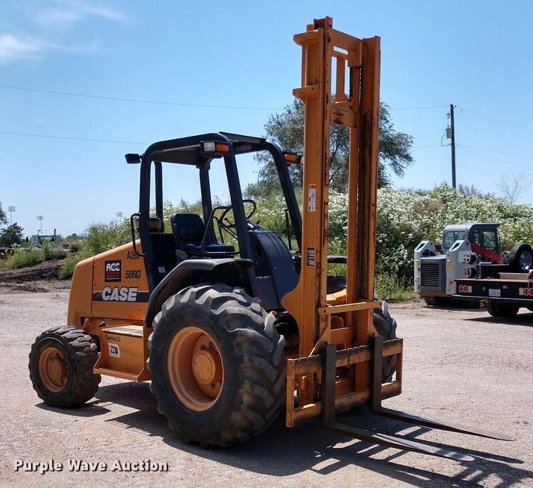 image for item DE6851 Case 586G Series 3 forklift