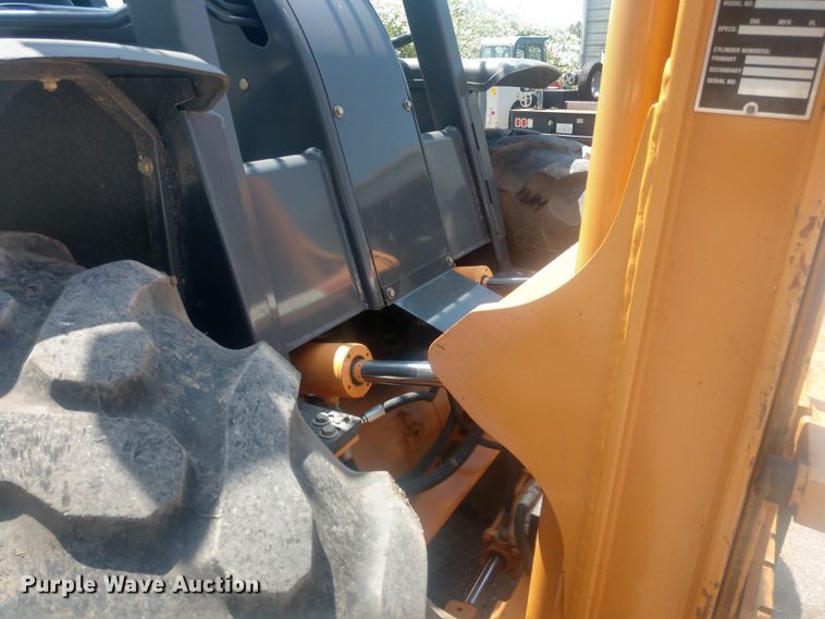 image for item DE6851 Case 586G Series 3 forklift