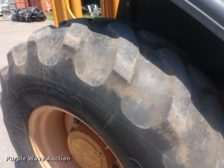 image for item DE6851 Case 586G Series 3 forklift