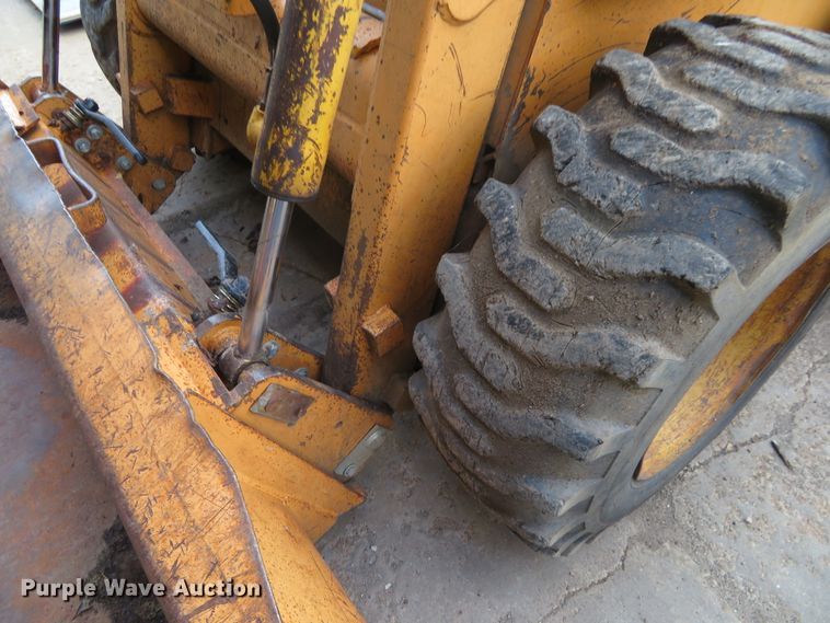 image for item DE6852 1991 Case 1845C skid steer