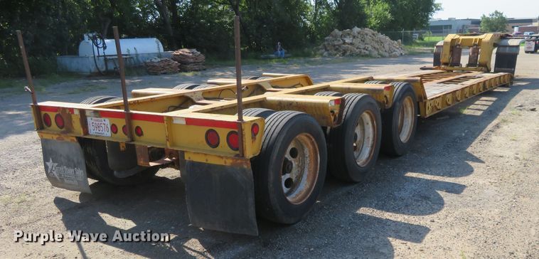 image for item DE6853 1997 Landoll Easy Hooker equipment trailer