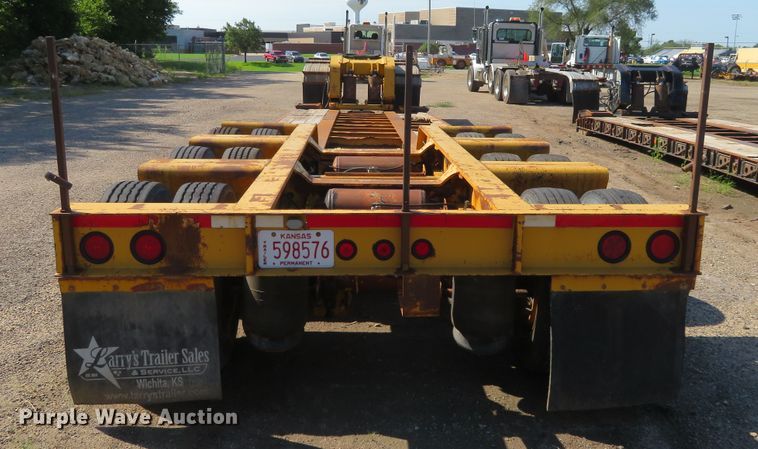image for item DE6853 1997 Landoll Easy Hooker equipment trailer