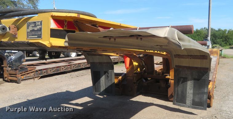 image for item DE6853 1997 Landoll Easy Hooker equipment trailer