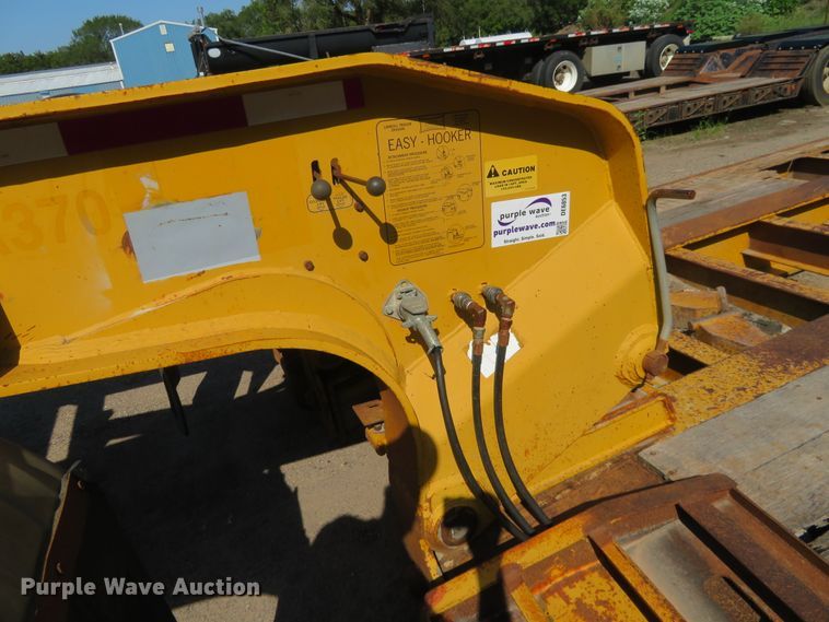 image for item DE6853 1997 Landoll Easy Hooker equipment trailer
