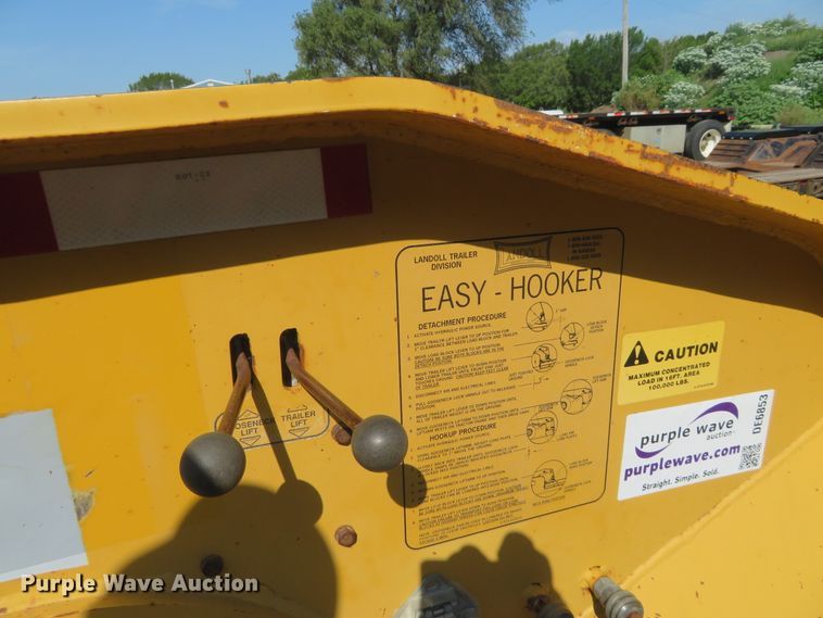 image for item DE6853 1997 Landoll Easy Hooker equipment trailer