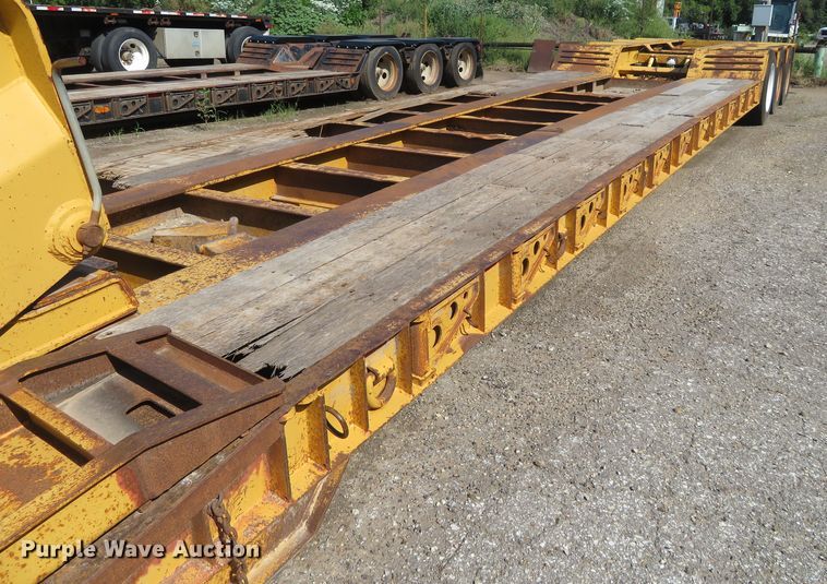 image for item DE6853 1997 Landoll Easy Hooker equipment trailer