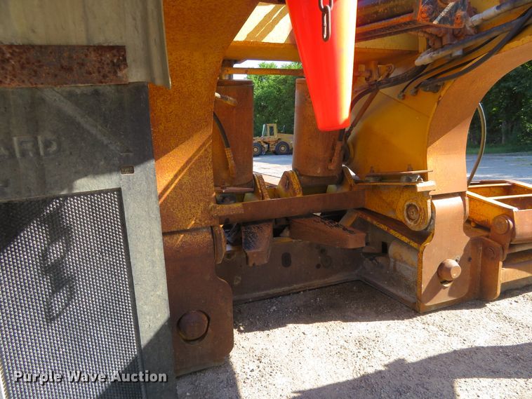 image for item DE6853 1997 Landoll Easy Hooker equipment trailer