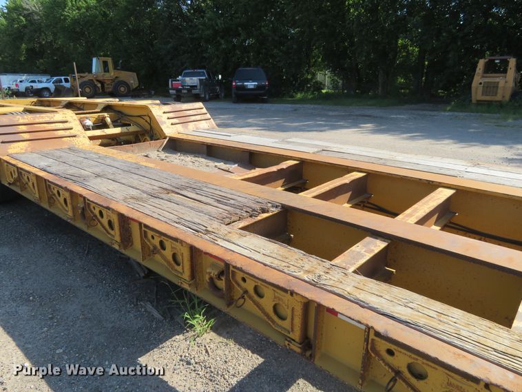 image for item DE6853 1997 Landoll Easy Hooker equipment trailer