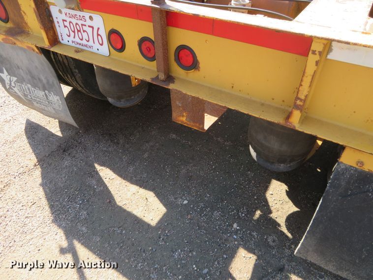 image for item DE6853 1997 Landoll Easy Hooker equipment trailer