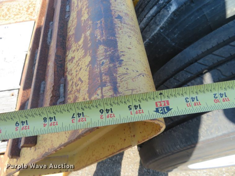 image for item DE6853 1997 Landoll Easy Hooker equipment trailer