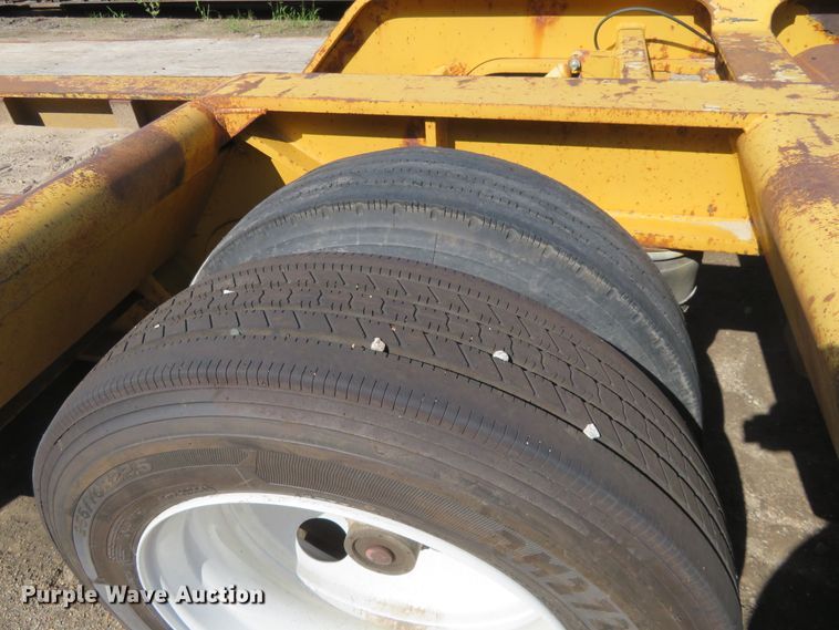 image for item DE6853 1997 Landoll Easy Hooker equipment trailer