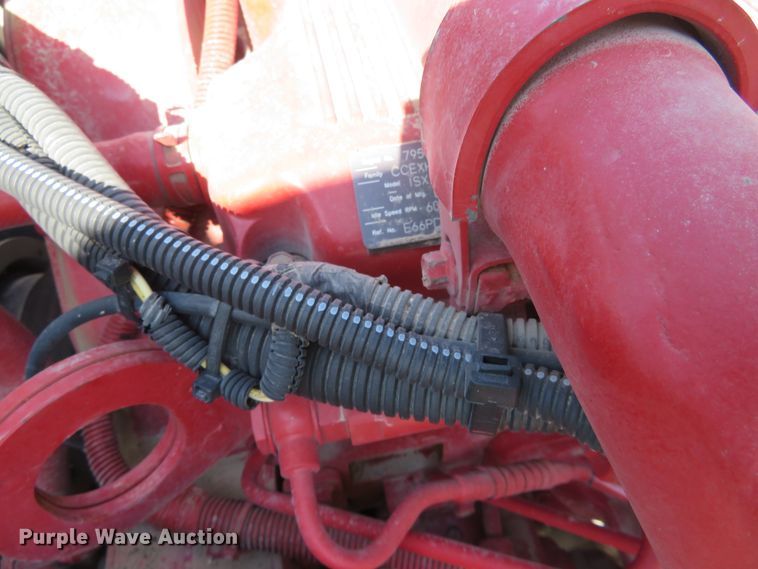 image for item DE6854 2013 Peterbilt 388 semi truck