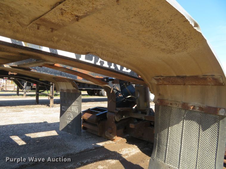 image for item DE6855 1997 Landoll Easy Hooker equipment trailer