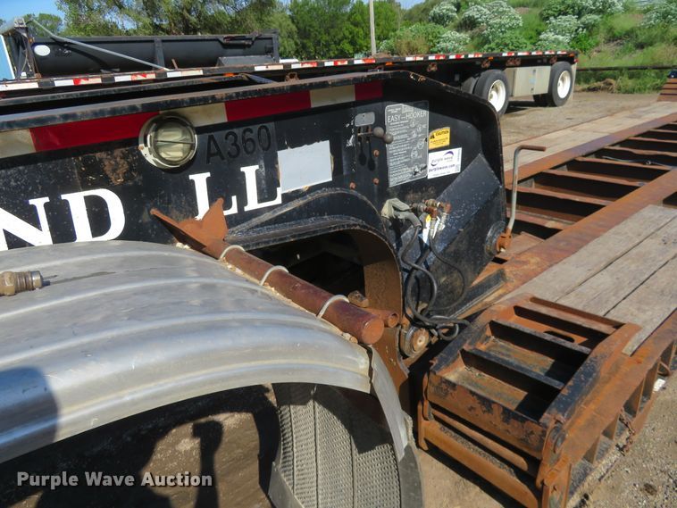 image for item DE6855 1997 Landoll Easy Hooker equipment trailer