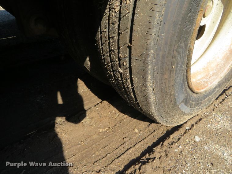 image for item DE6855 1997 Landoll Easy Hooker equipment trailer