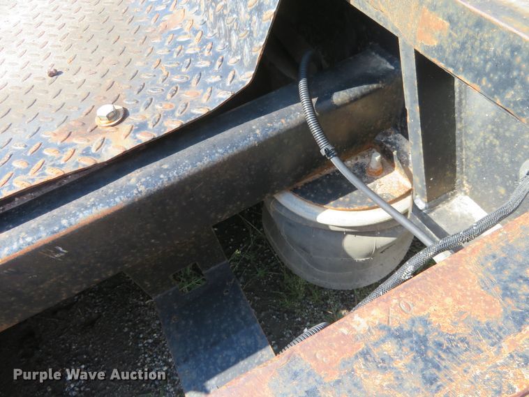 image for item DE6855 1997 Landoll Easy Hooker equipment trailer