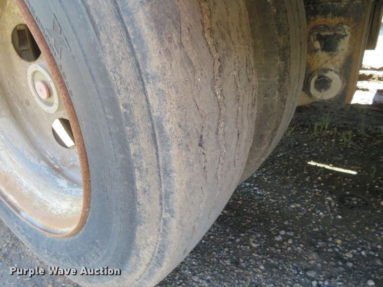 image for item DE6855 1997 Landoll Easy Hooker equipment trailer