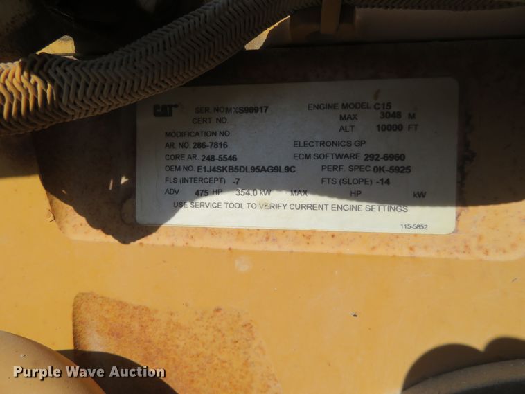 image for item DE6856 2007 Peterbilt 379 semi truck