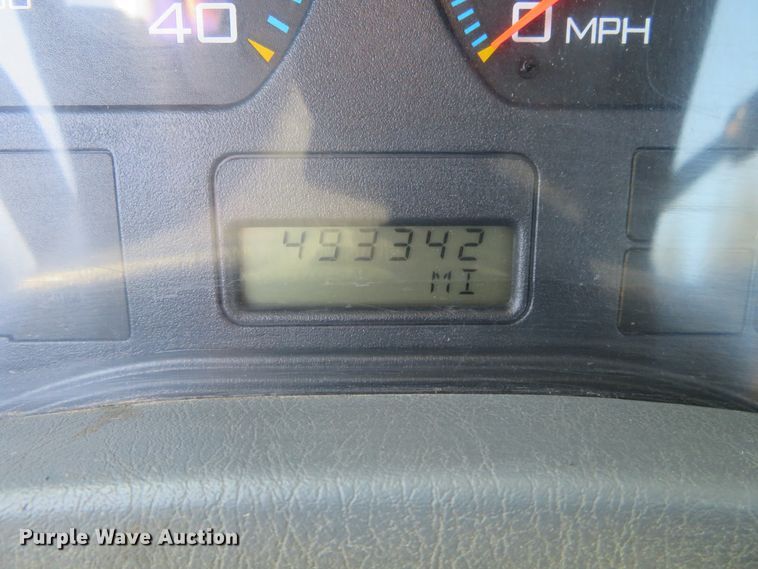 image for item DE6858 2007 International 8600 semi truck