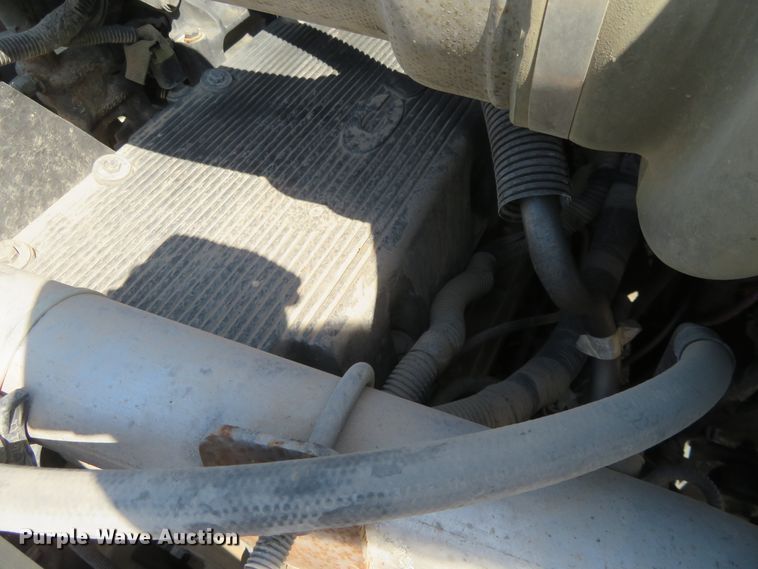 image for item DE6858 2007 International 8600 semi truck