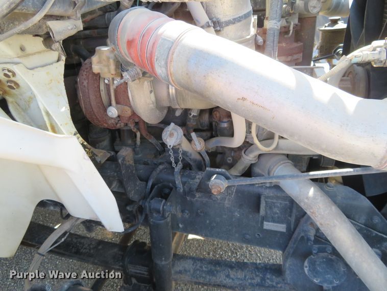 image for item DE6858 2007 International 8600 semi truck