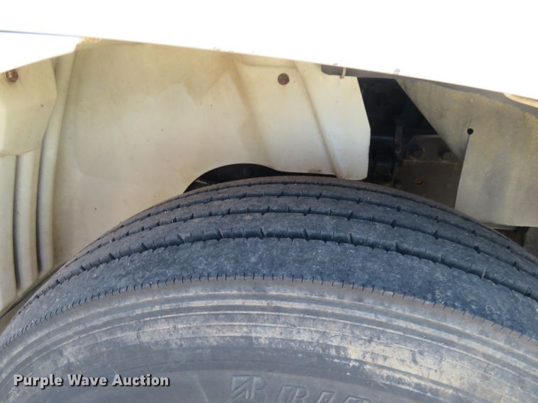 image for item DE6858 2007 International 8600 semi truck