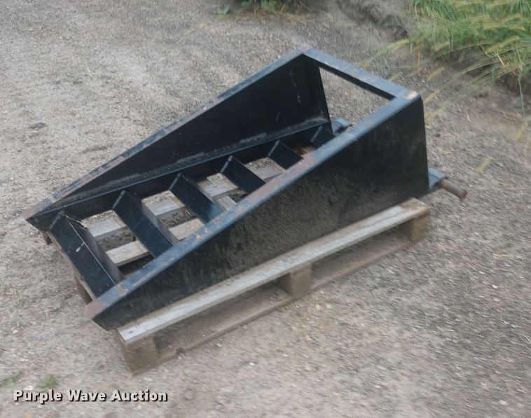 image for item DE6859 2014 Neville drop deck trailer