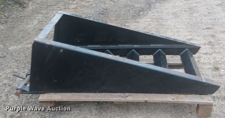 image for item DE6859 2014 Neville drop deck trailer