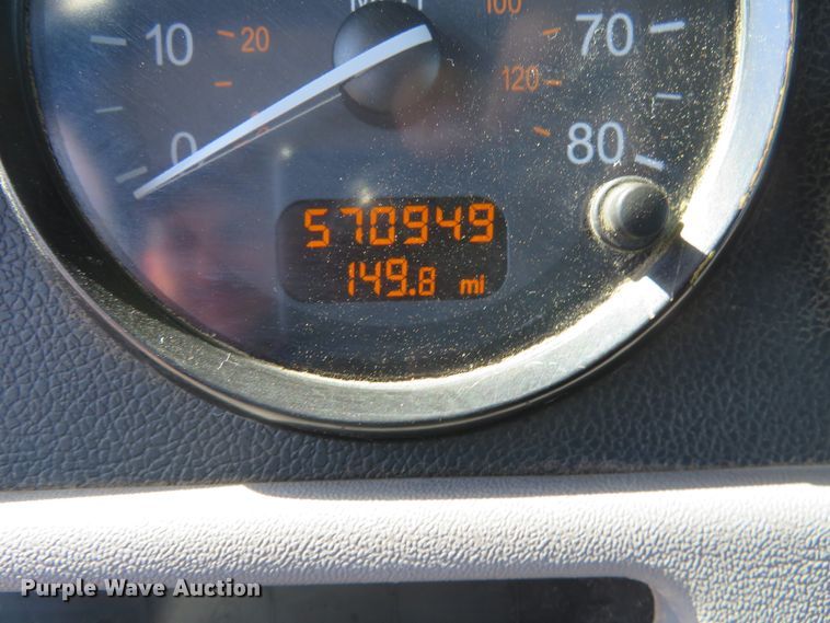 image for item DE6860 2012 Peterbilt 386 semi truck