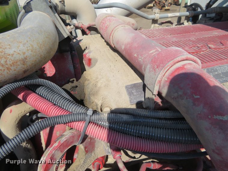 image for item DE6860 2012 Peterbilt 386 semi truck