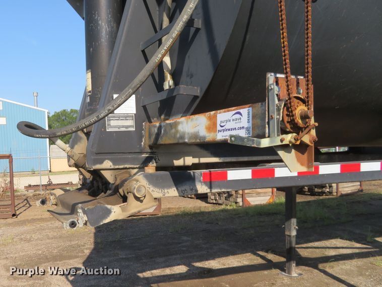 image for item DE6861 2001 CTS end dump trailer