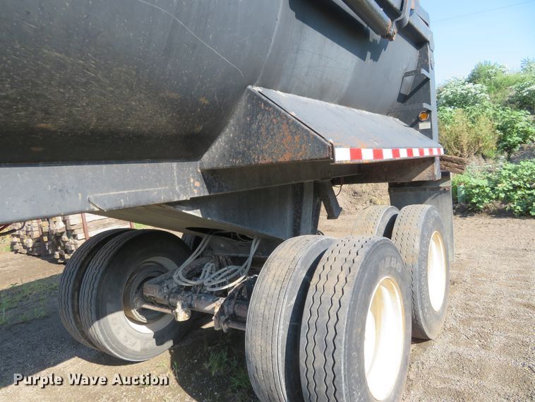image for item DE6861 2001 CTS end dump trailer