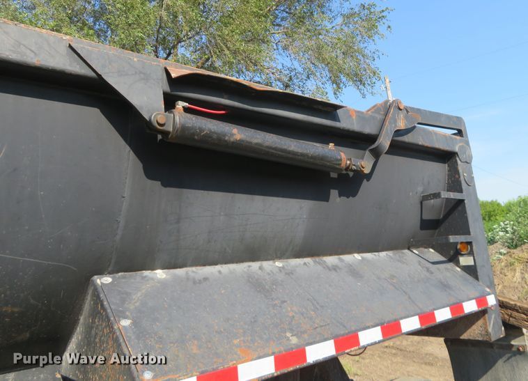 image for item DE6861 2001 CTS end dump trailer