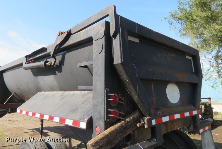 image for item DE6861 2001 CTS end dump trailer