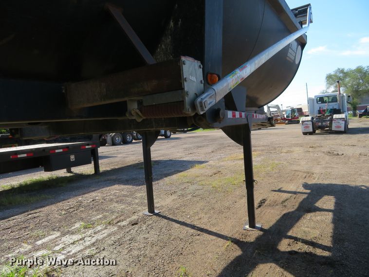 image for item DE6861 2001 CTS end dump trailer
