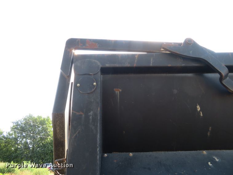 image for item DE6861 2001 CTS end dump trailer