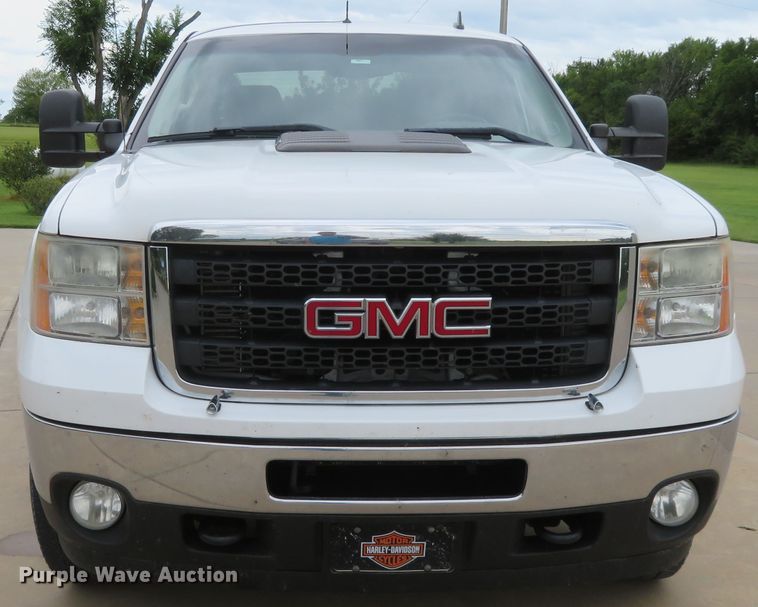 image for item EQ9284 2011 GMC Sierra 3500HD SLE Ext. Cab pickup truck