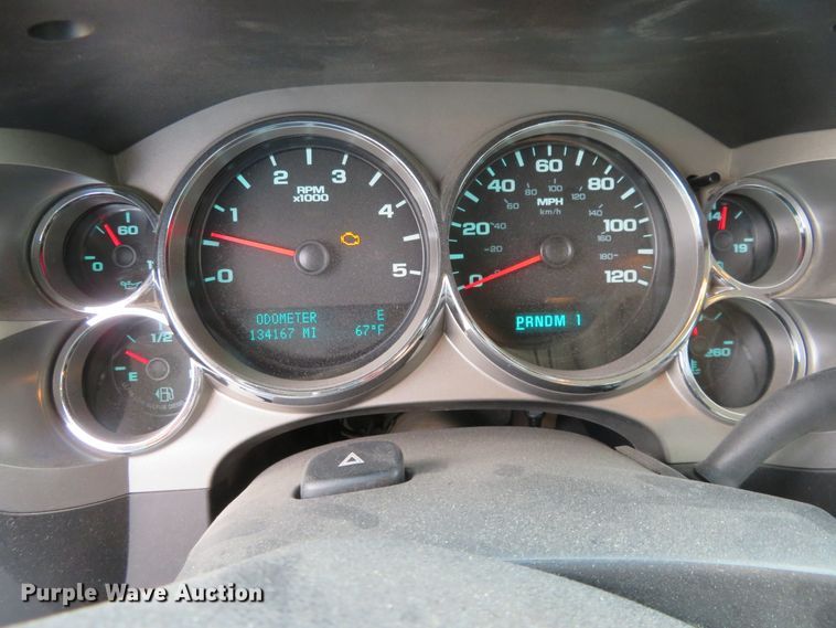 image for item EQ9284 2011 GMC Sierra 3500HD SLE Ext. Cab pickup truck