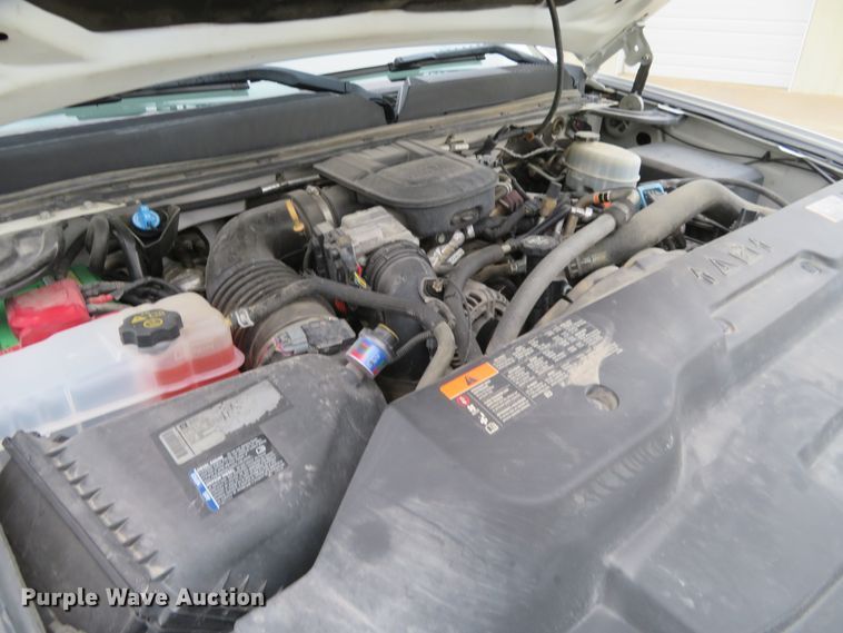 image for item EQ9284 2011 GMC Sierra 3500HD SLE Ext. Cab pickup truck