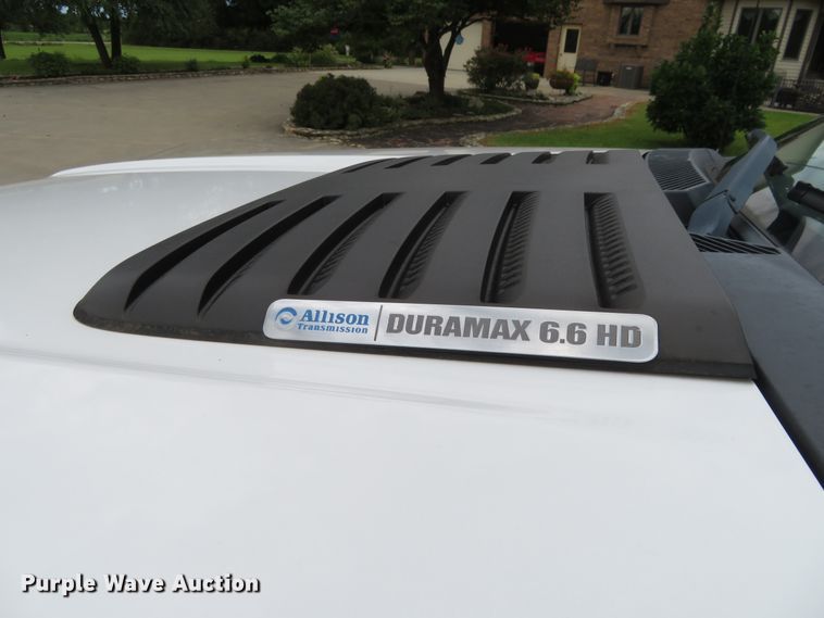 image for item EQ9284 2011 GMC Sierra 3500HD SLE Ext. Cab pickup truck