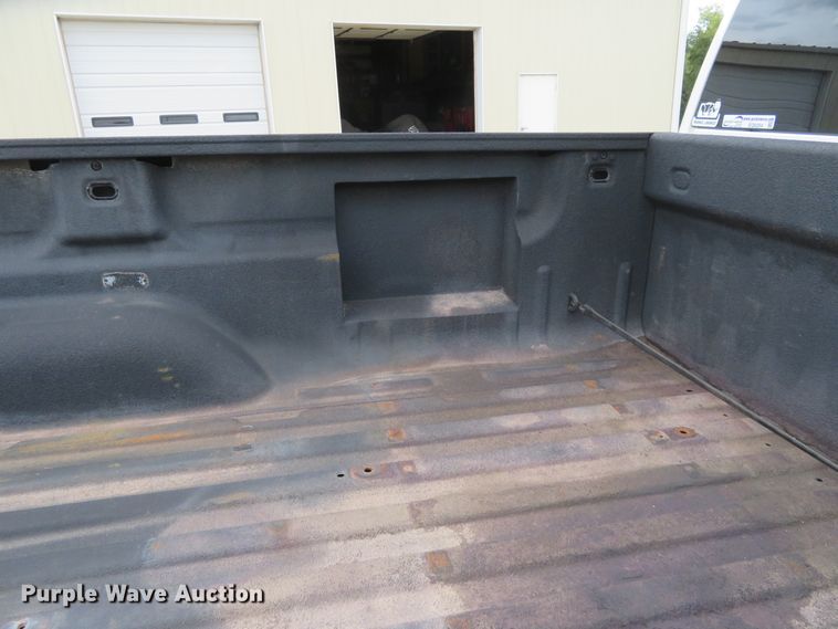 image for item EQ9284 2011 GMC Sierra 3500HD SLE Ext. Cab pickup truck