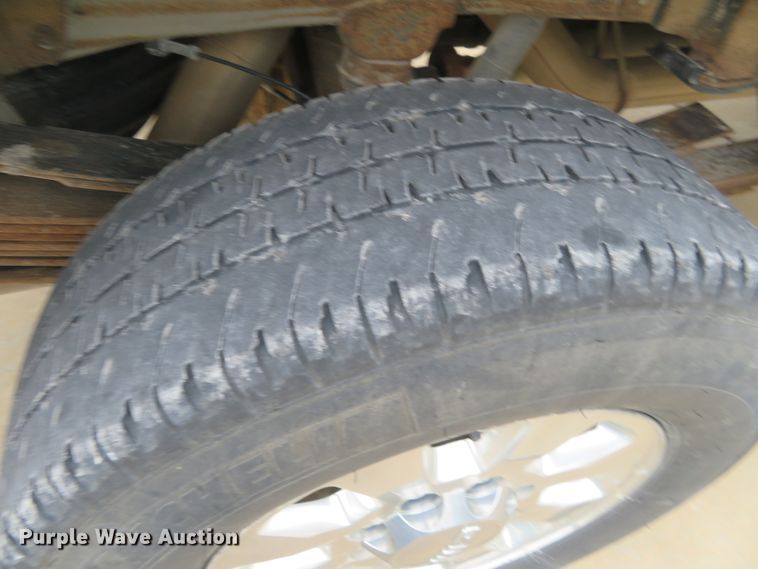 image for item EQ9284 2011 GMC Sierra 3500HD SLE Ext. Cab pickup truck