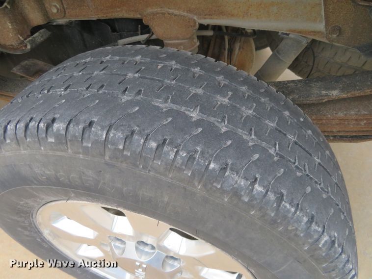 image for item EQ9284 2011 GMC Sierra 3500HD SLE Ext. Cab pickup truck