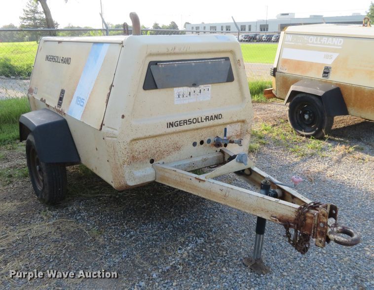 image for item FV9064 1993 Ingersoll Rand P185CWJD air compressor