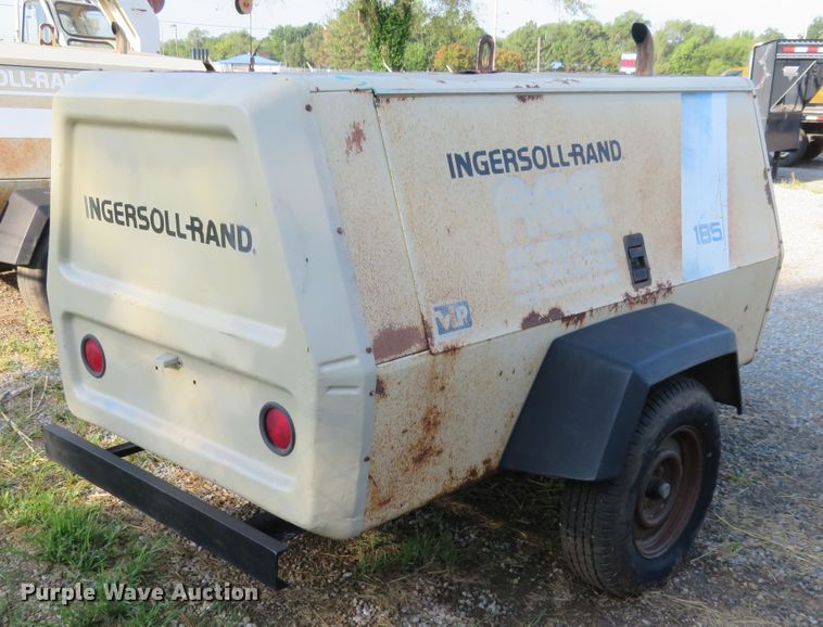 image for item FV9064 1993 Ingersoll Rand P185CWJD air compressor